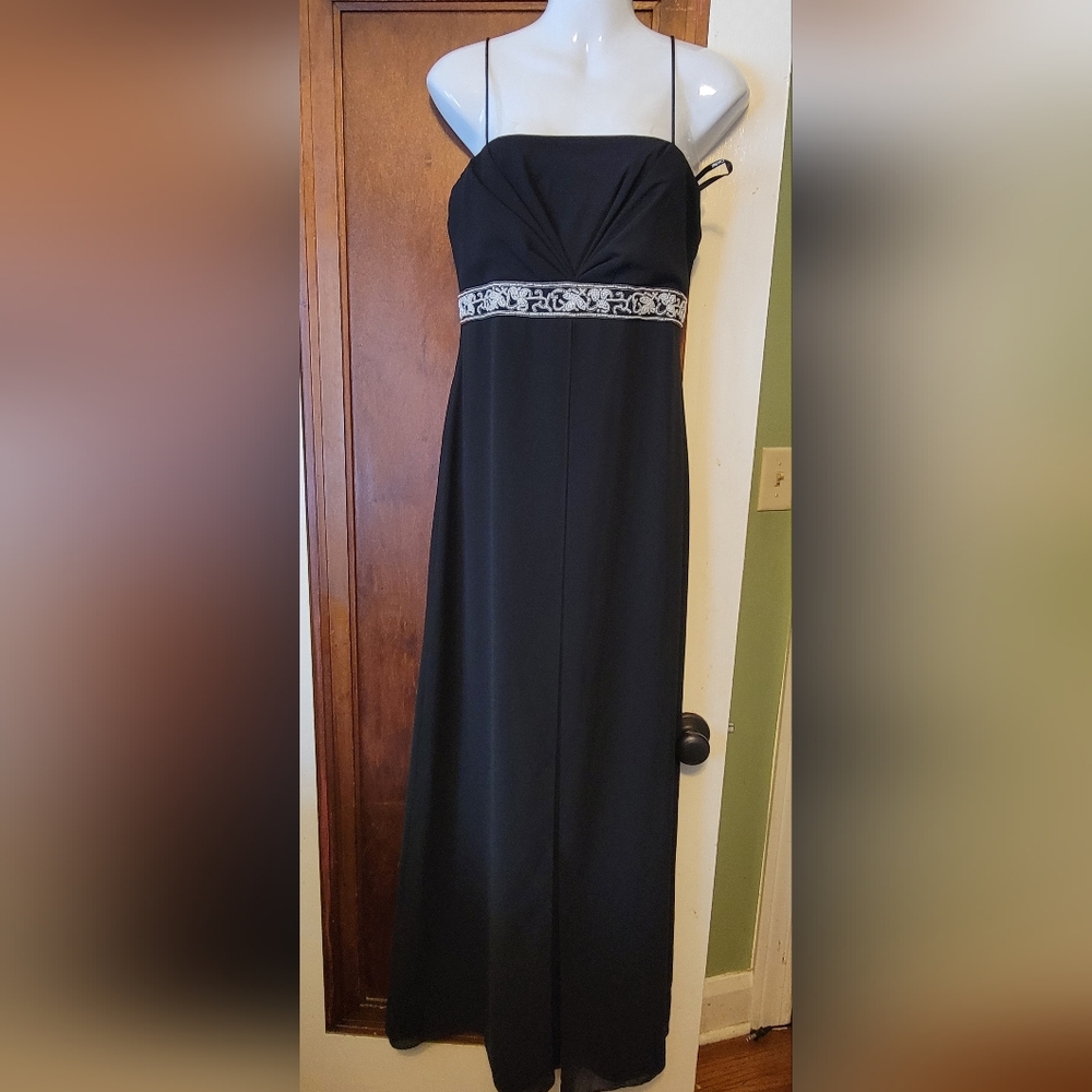#19 Black Cachet evening gown NWT sz 8